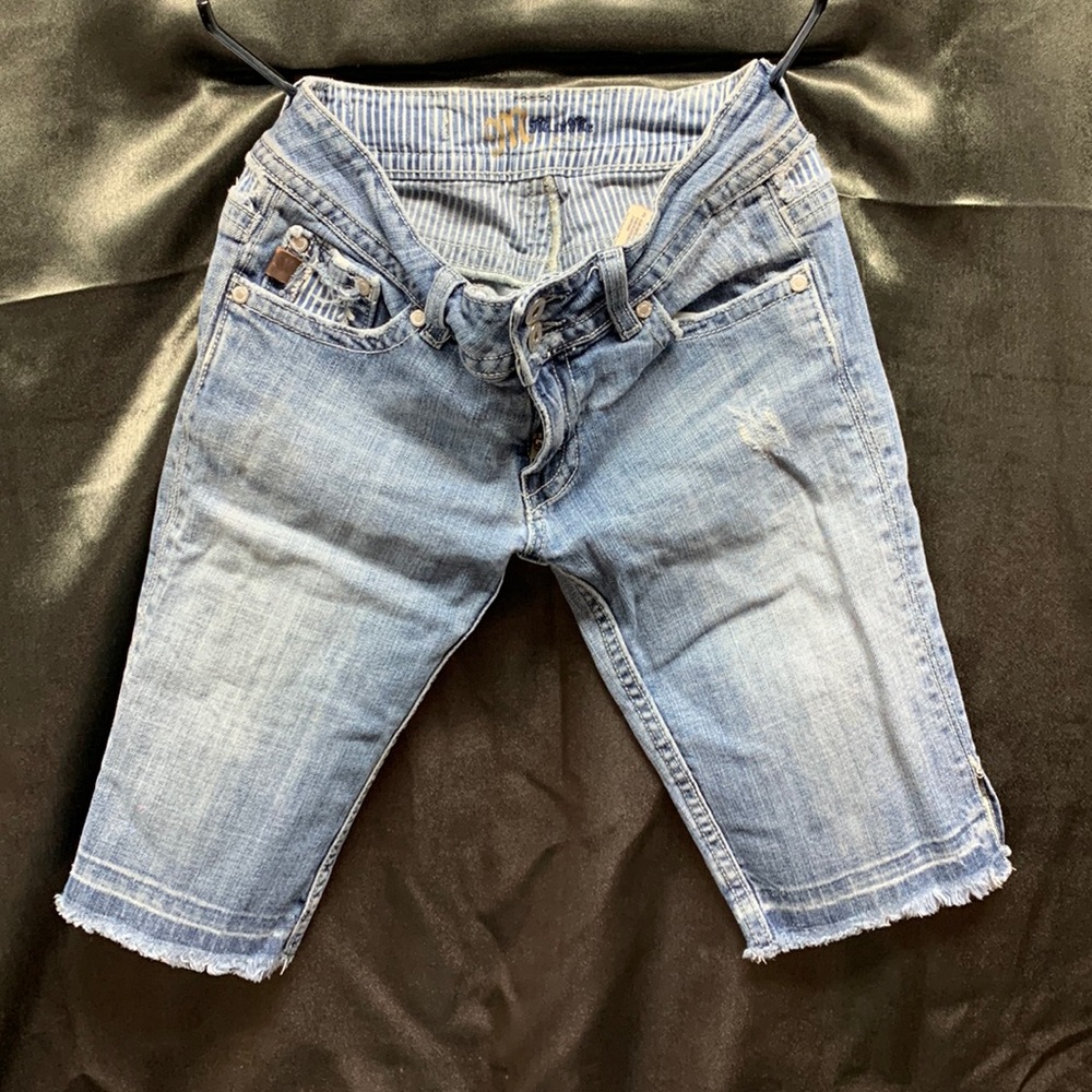 Miss Me size 27 Vintage Jean shorts